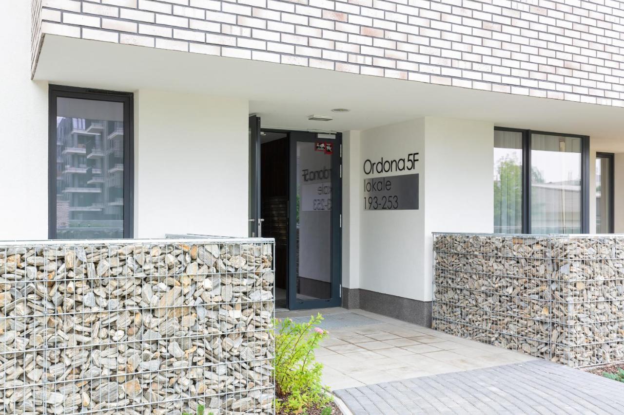 Apartments Business Center Wola Ordona By Renters Varsovia Exterior foto