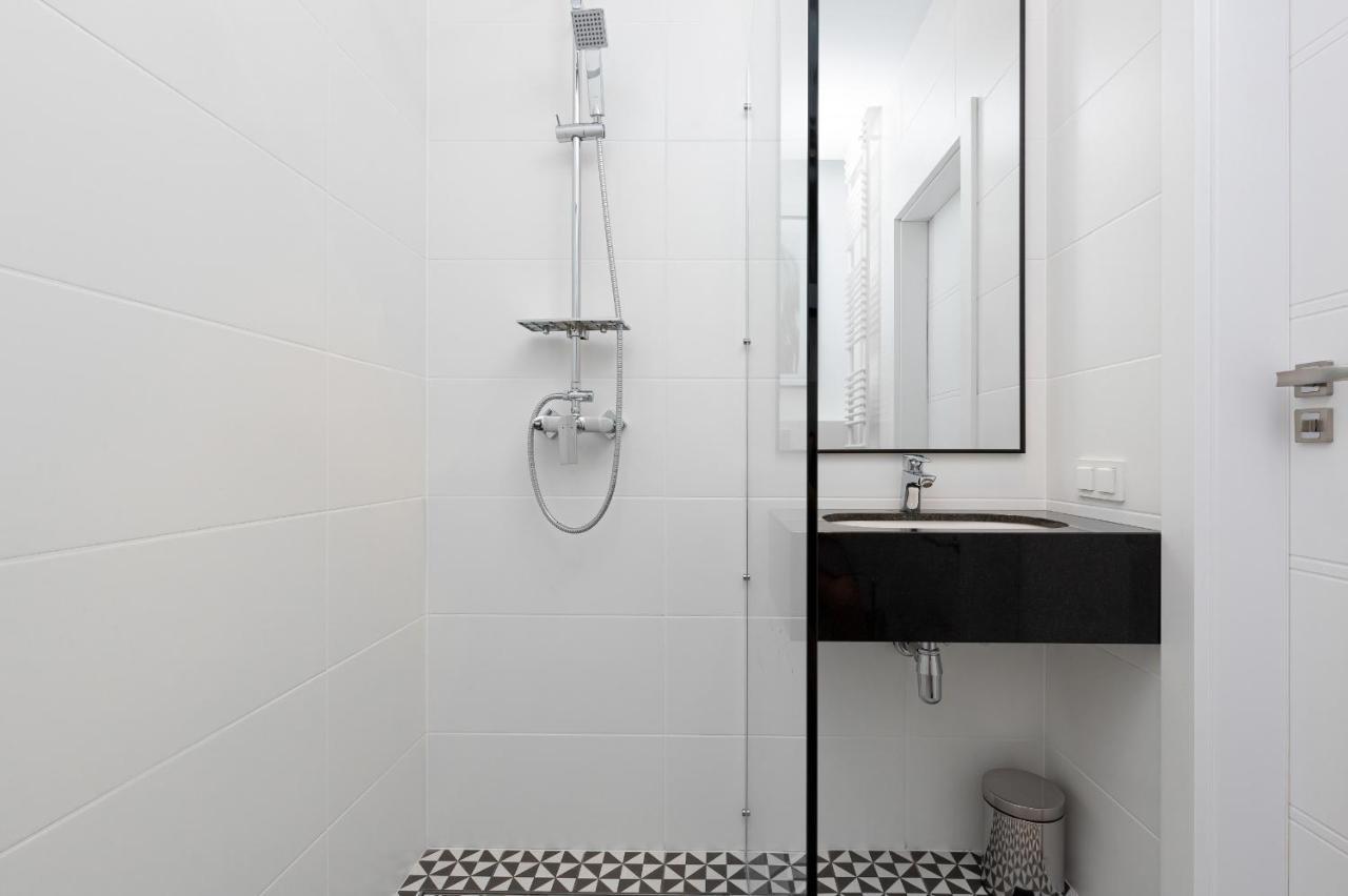 Apartments Business Center Wola Ordona By Renters Varsovia Exterior foto
